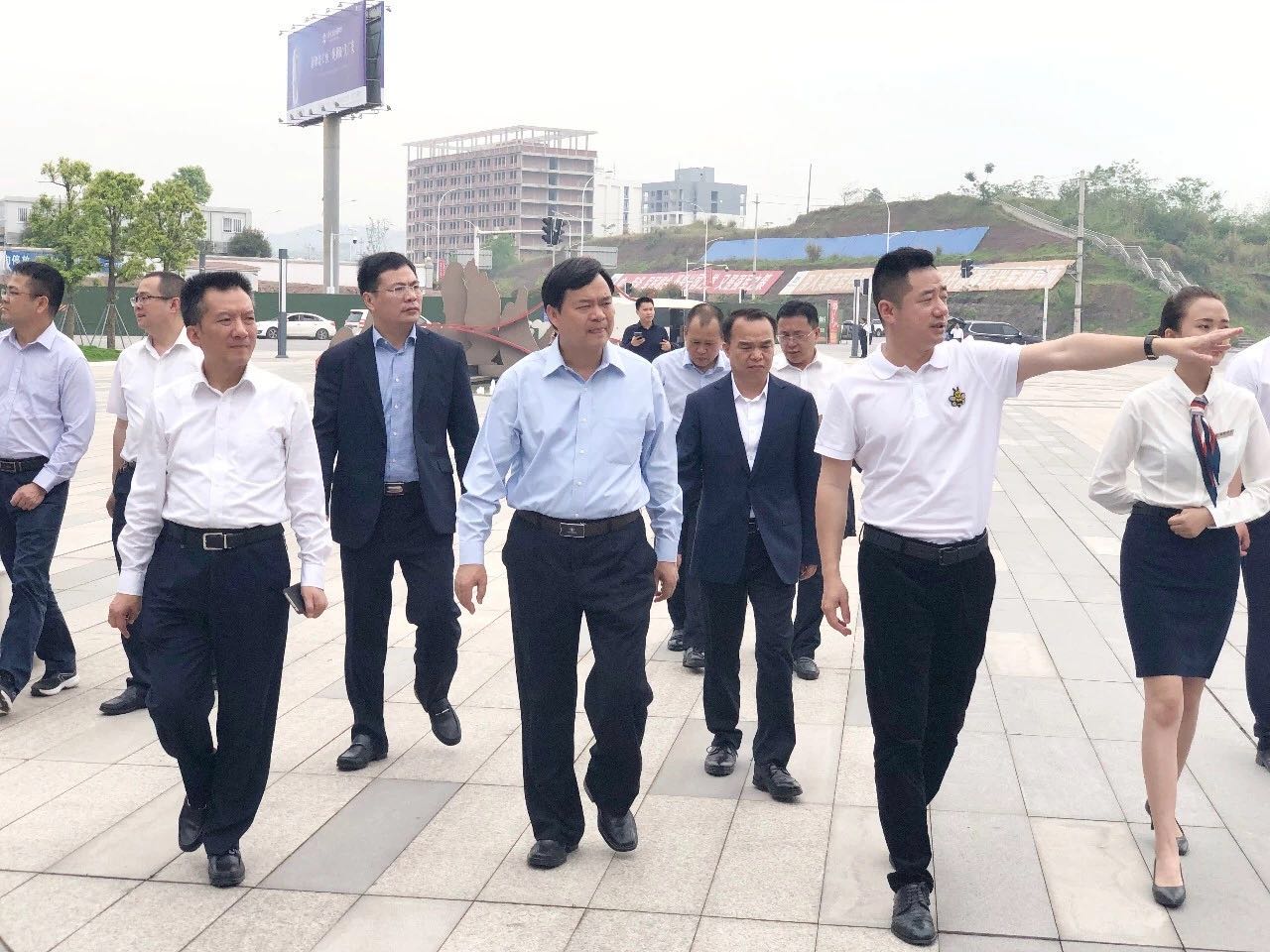 广西壮族自治区纪委委员,百色市委副书记,市长周异决